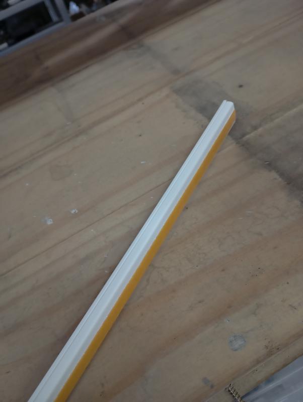 CABLE CANAL 20X10 C ADHESIVO