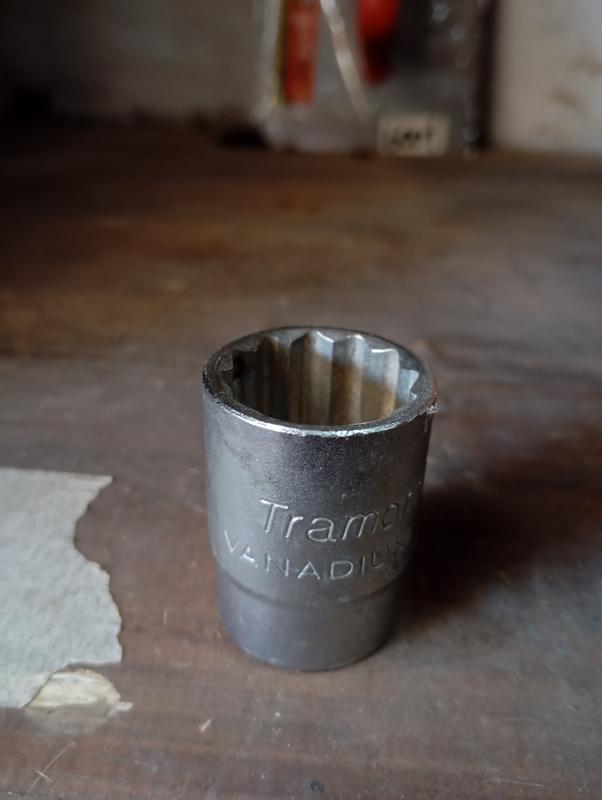 LLAVE TUBO EST TRAMONTINA 22MM 1 2