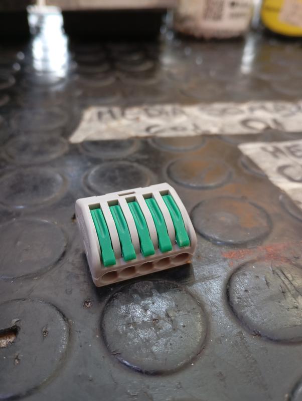 CONECTOR PCT 215