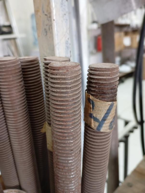 VARILLA DE HIERRO ROSCADA 7/8