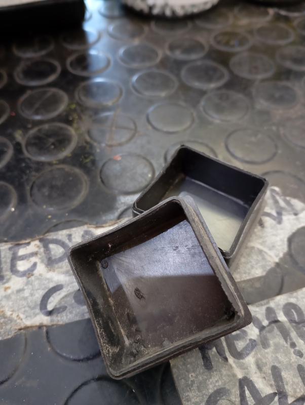 REGATONES CUADRADOS 40X40 MM INTERIOR