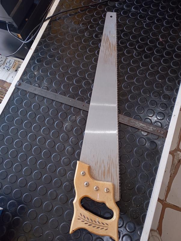 SERRUCHO CARPINTERO 24 GARDEX