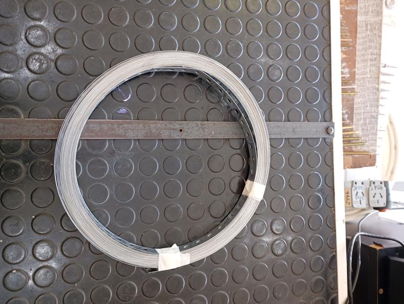 CINTA PERFORADA 20MM - 25MTS