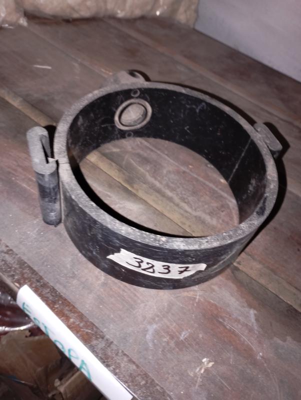 ABRAZADERA PVC C CUNA 140 X1