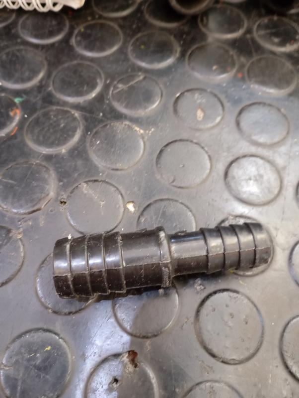 ESPIGA DOBLE CON REDUCC 3 4 A 1 2