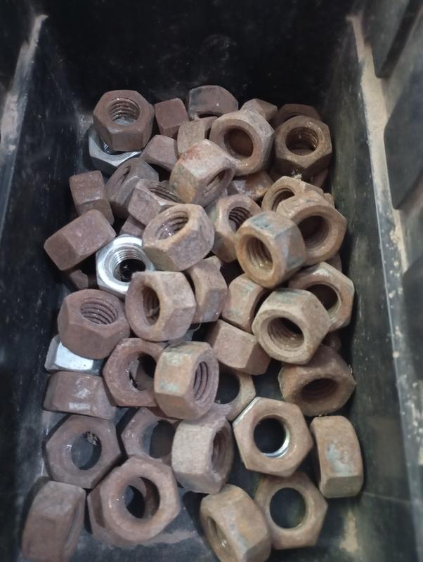 Tuerca alta zincada de hierro 5/8
