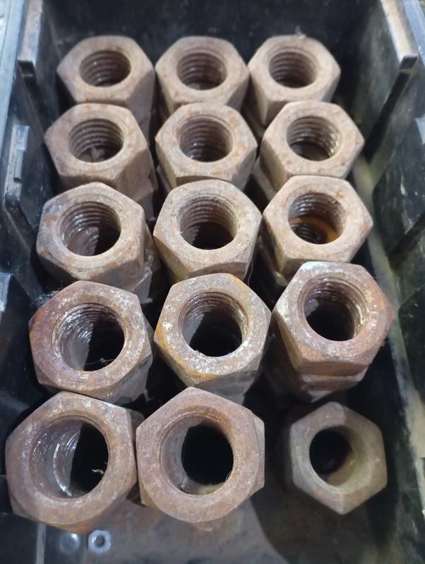 Tuerca alta zincada de hierro 7/8