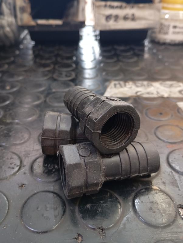 ESPIGA R HEMBRA REDUCC E 3 4 RH 1 2
