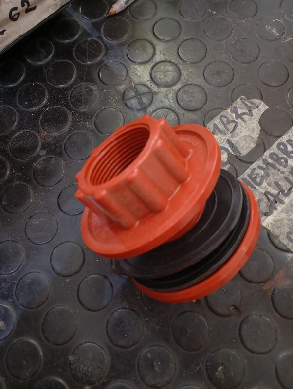 CONECCION P/TANQUE 1 1/4"